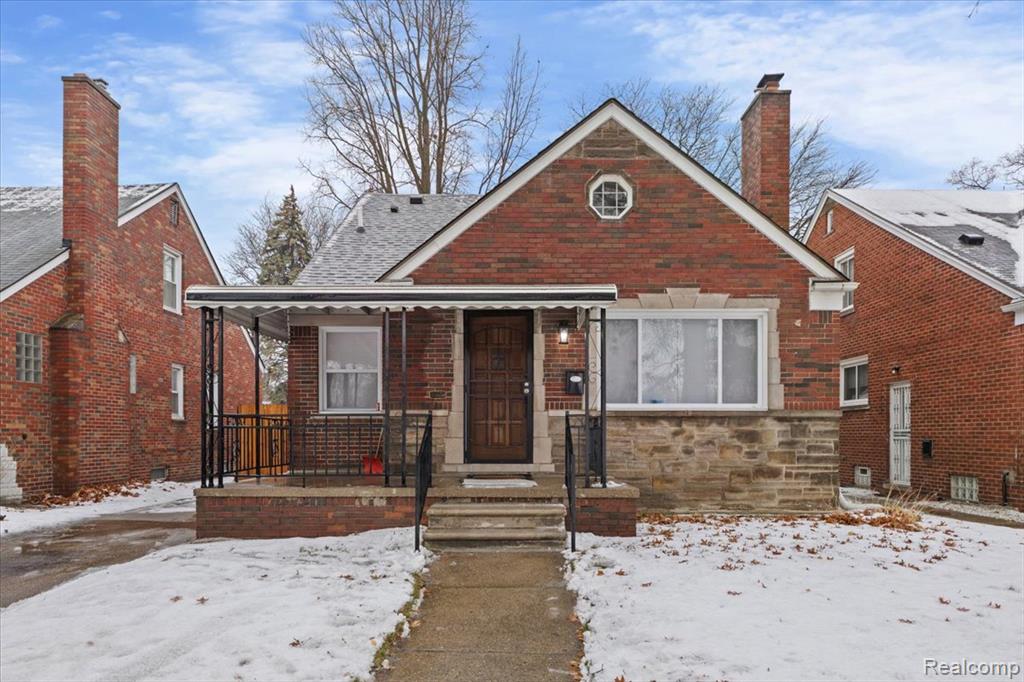 2339 E Outer Drive, Detroit, MI 48234 — front exterior