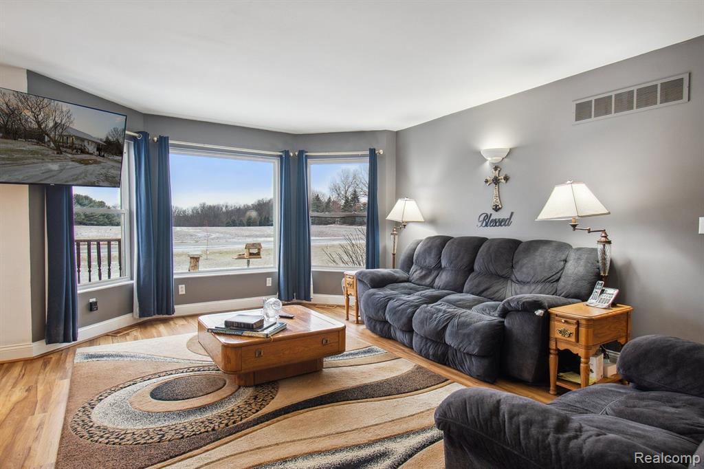 11819 HANNEWALD Road, Munith, MI 49259 — Photo 10