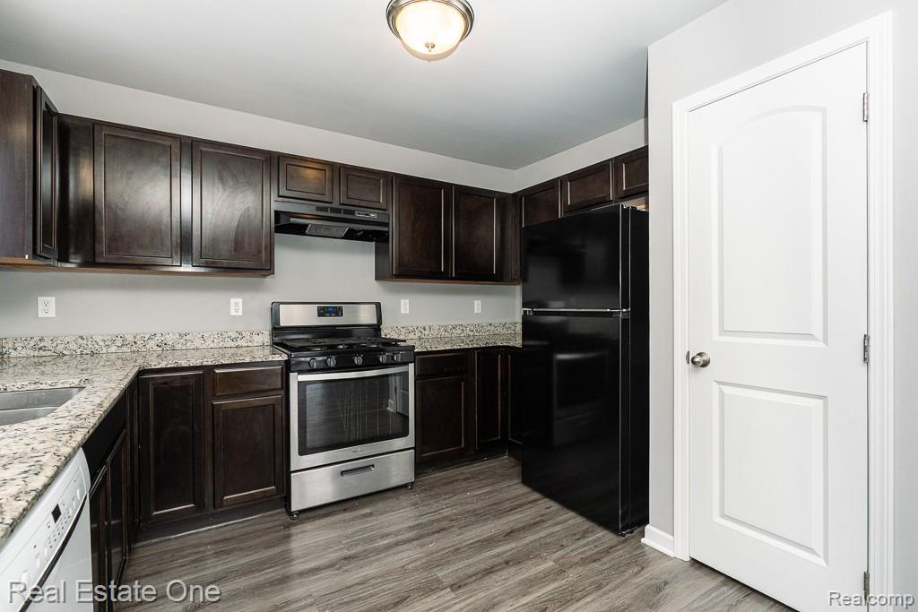2249 Legacy Drive, Burton, MI 48519 — Photo 3