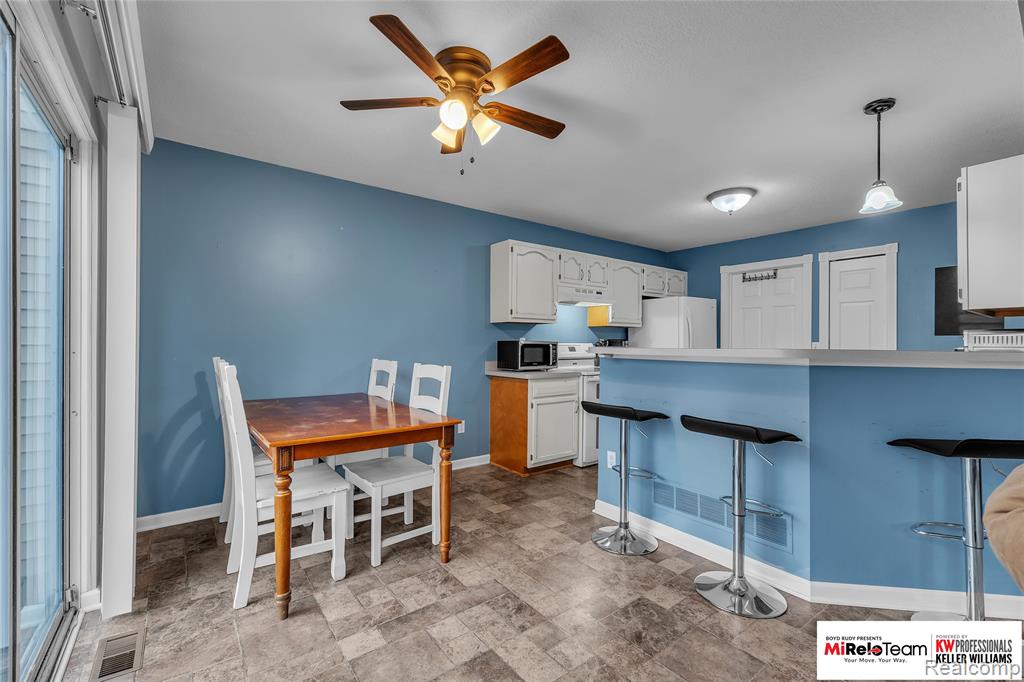 4516 Willow View Court, Howell, MI 48843 — Photo 10