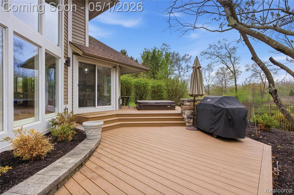 7527 Koby Court, White Lake, MI 48383 — Photo 33