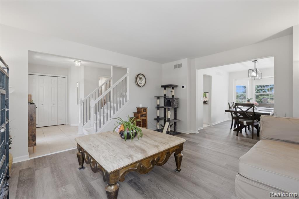 46604 Aarons Way, Canton, MI 48188 — Photo 8