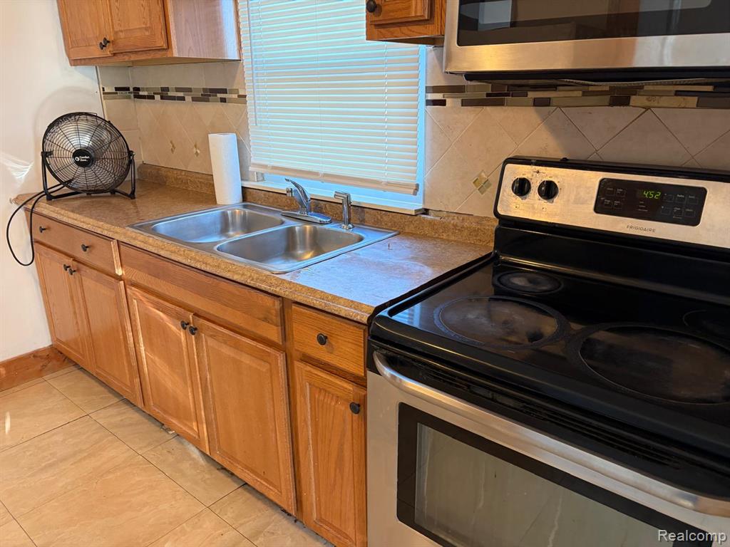 5901 N Vernon Street, Dearborn Heights, MI 48127 — Photo 15