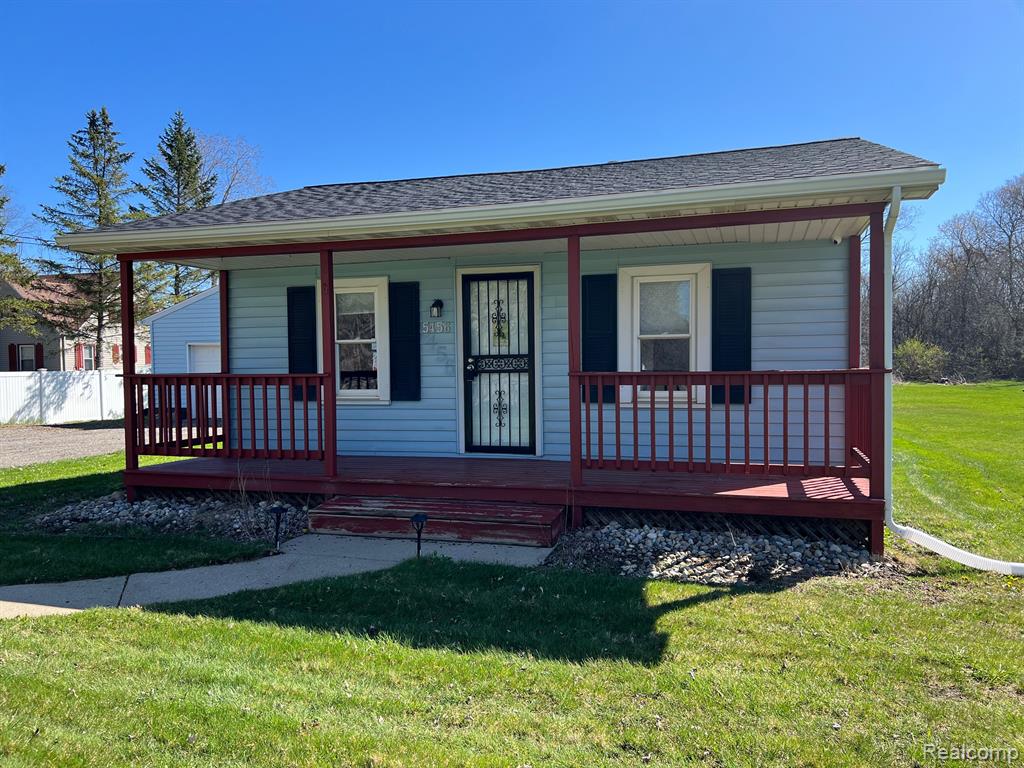 5456 N ELMS Road, Flushing, MI 48433 — front exterior
