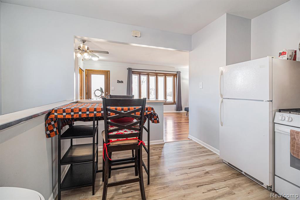 9448 Blaty Street, Taylor, MI 48180 — Photo 8