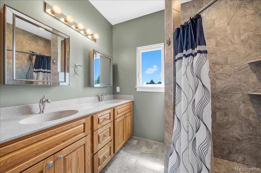 4266 McCandlish Road, Grand Blanc, MI 48439 — Photo 28