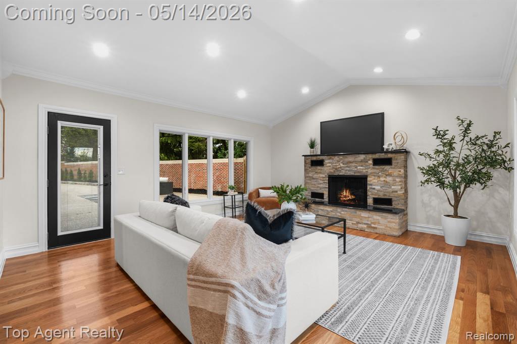 6739 White Pine Court, Bloomfield Hills, MI 48301 — Photo 14