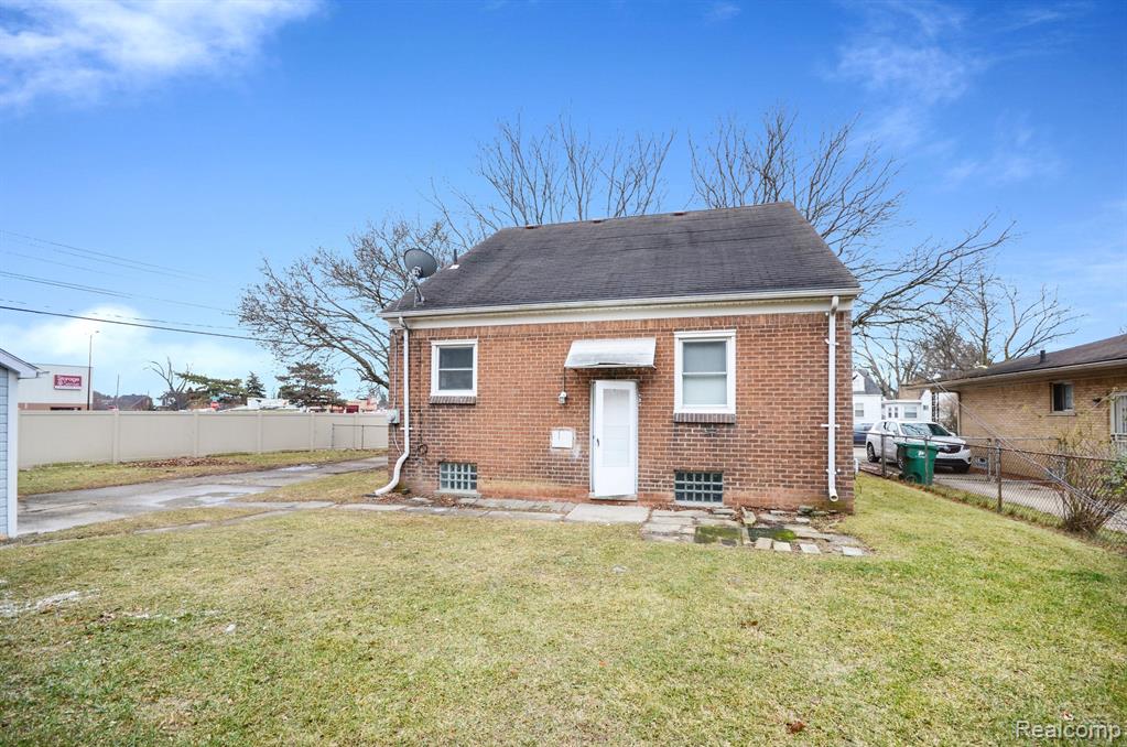 15065 Lincoln Avenue, Eastpointe, MI 48021 — Photo 25