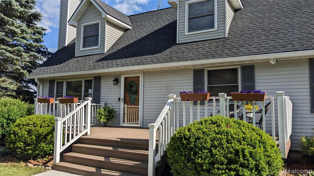 9753 W Coon Lake Road, Webberville, MI 48892 — Photo 2