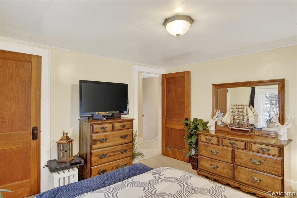 447 Maple Street, Wyandotte, MI 48192 — Photo 35