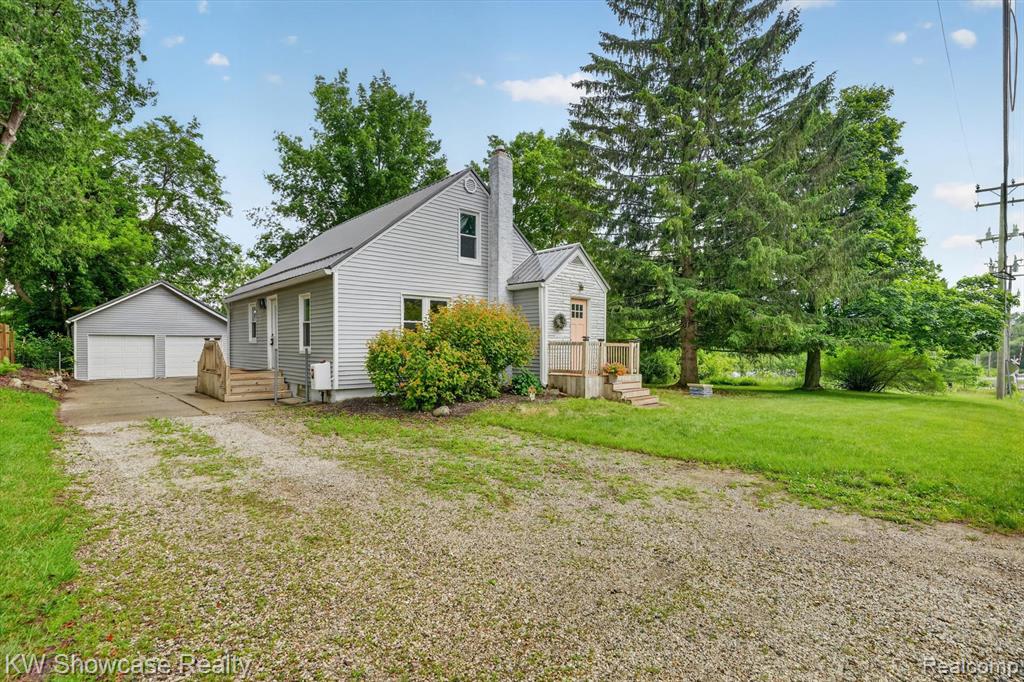 407 Broadway, Davisburg, MI 48350 — Photo 2