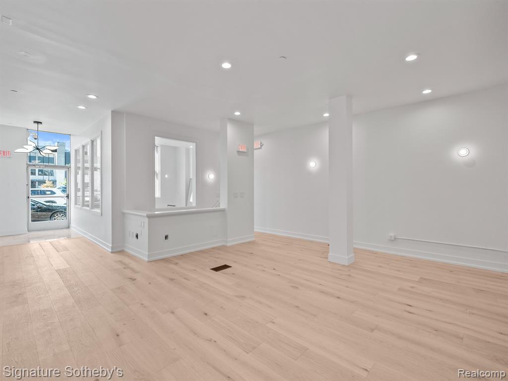 116 N 4 Avenue, Ann Arbor, MI 48104 — Photo 57