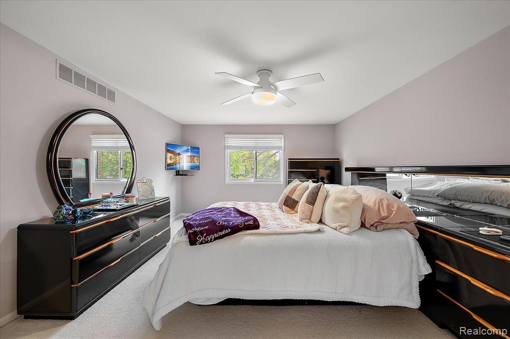 6153 Kiev Street, West Bloomfield, MI 48324 — Photo 22