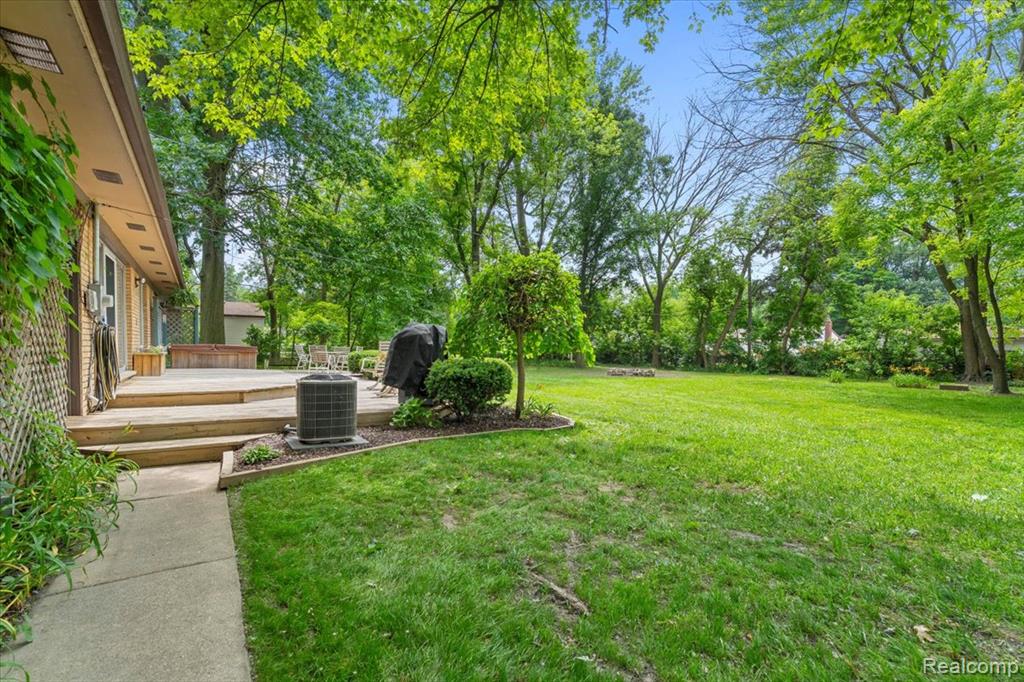 8848 Caroline Street, Taylor, MI 48180 — Photo 34
