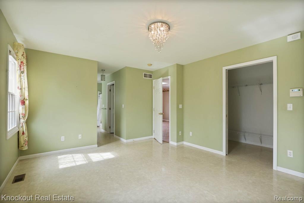 4887 CANTERBURY, Vassar, MI 48768 — Photo 24