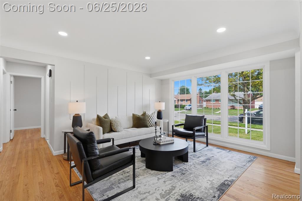 8585 Dixie Lane, Dearborn Heights, MI 48127 — Photo 5