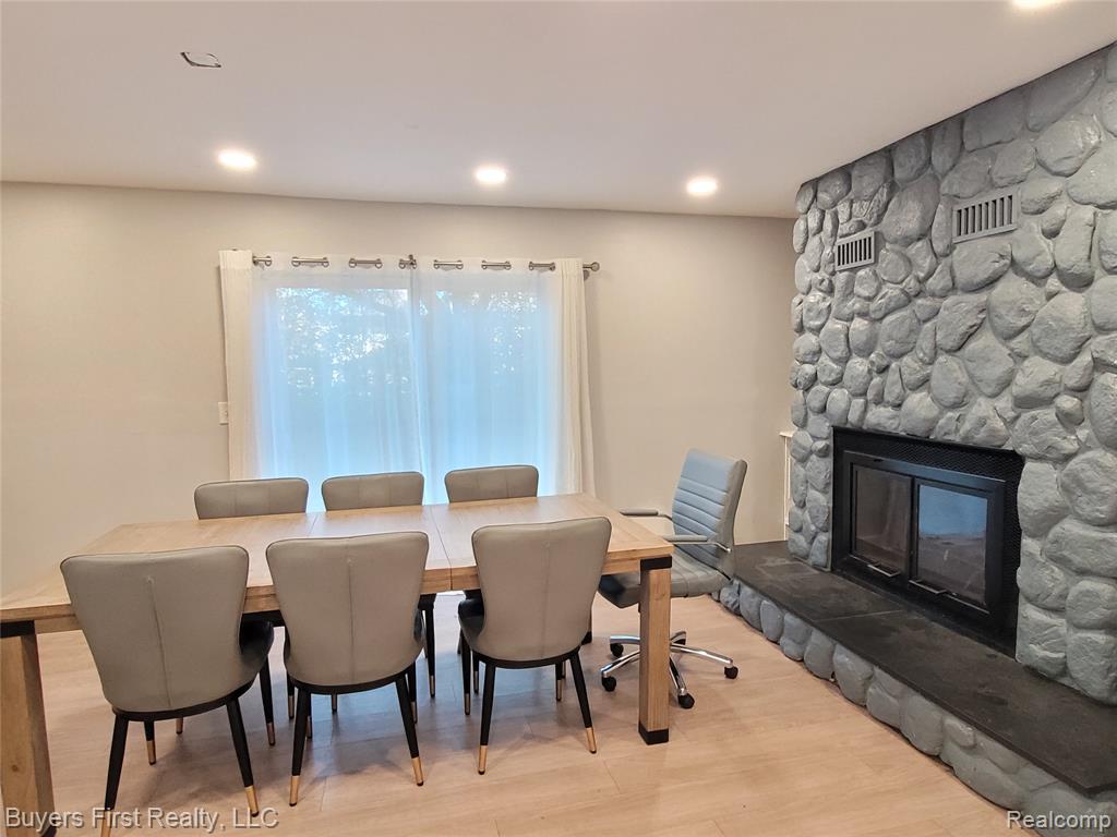 14710 Loretta Place, Oak Park, MI 48237 — Photo 5
