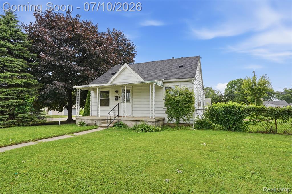 1642 Lathers Street, Garden City, MI — Photo 4