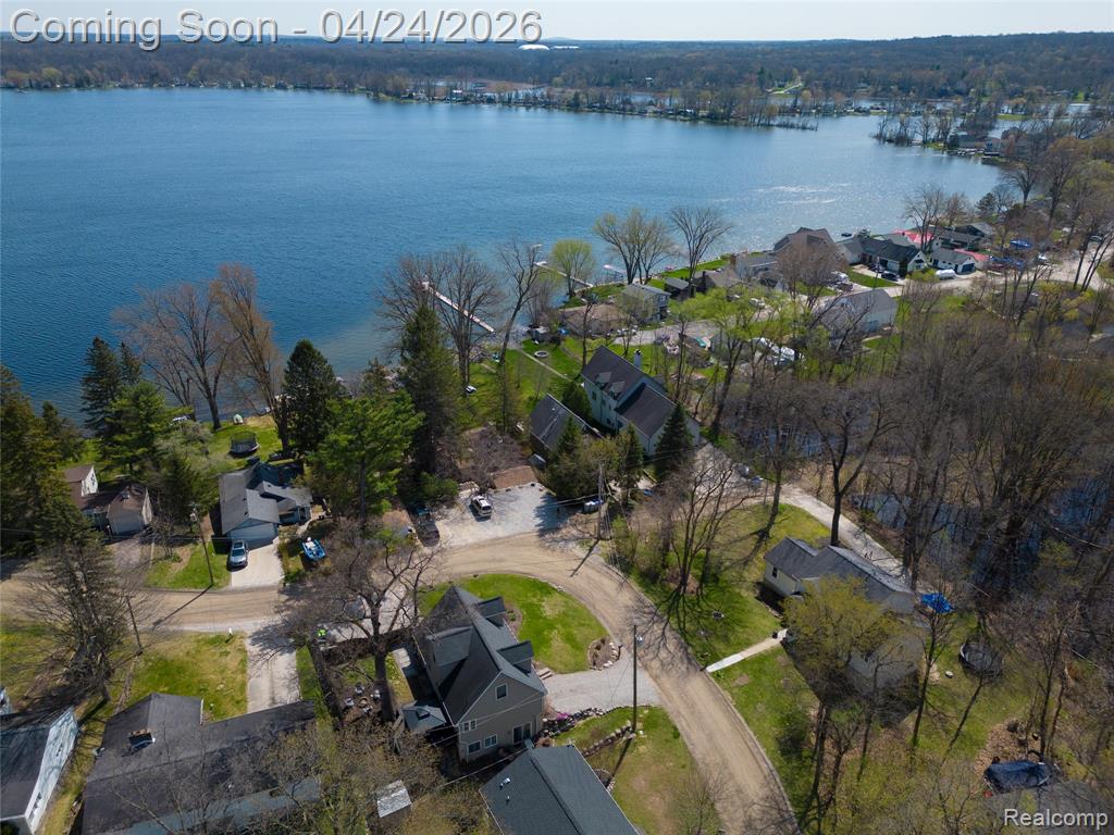 7395 Harrington Drive, Brighton, MI 48116 — Photo 32