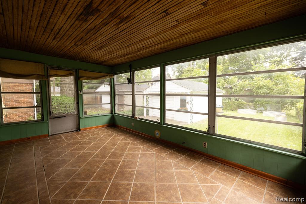 395 W CHESTERFIELD Street, Ferndale, MI 48220 — Photo 45