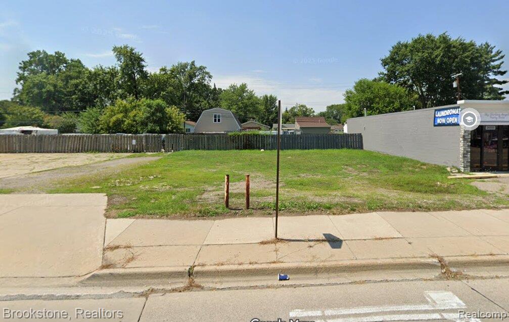 26545 John R Road, Madison Heights, MI 48071