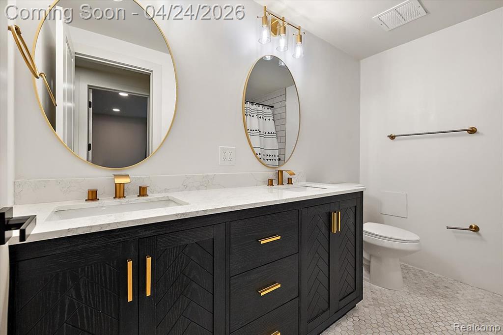4389 Charing Way, Bloomfield Hills, MI 48304 — Photo 25