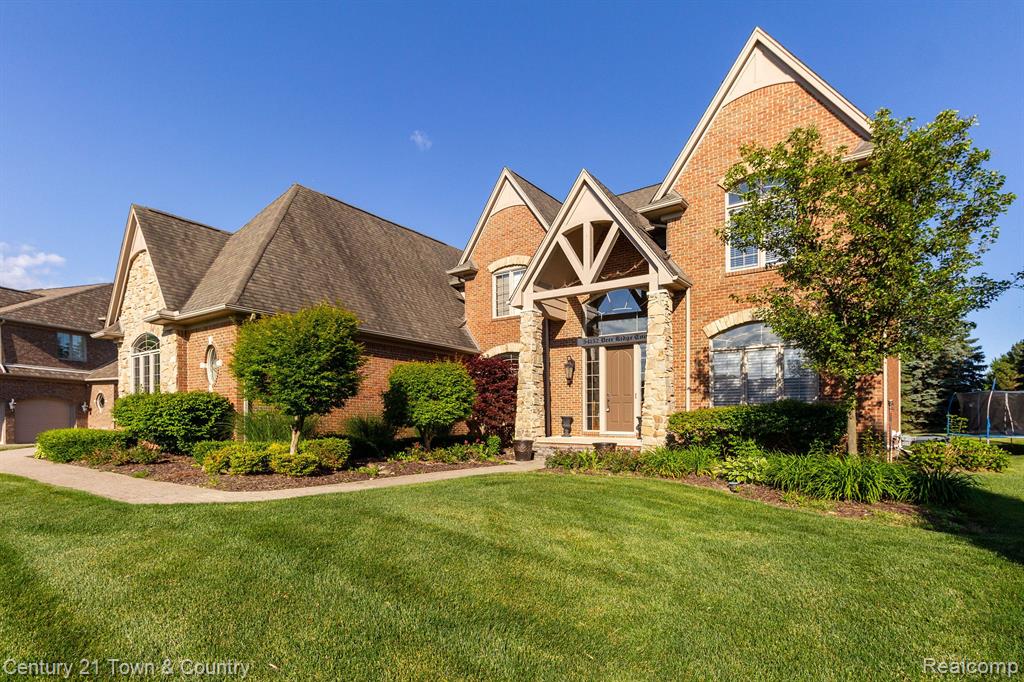54152 Deer Ridge Court, Rochester, MI 48307 — Photo 4