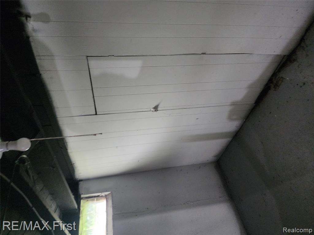 8638 HEYDEN Street, Detroit, MI 48228 — Photo 23