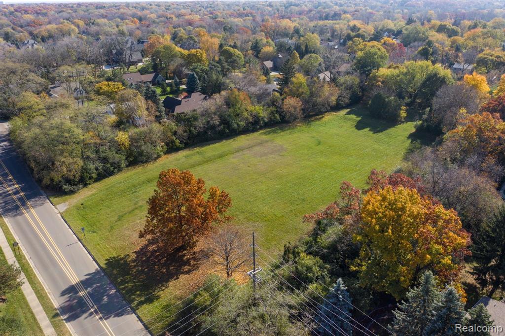700 E SQUARE LAKE Road, Bloomfield Hills, MI 48304 — Photo 11
