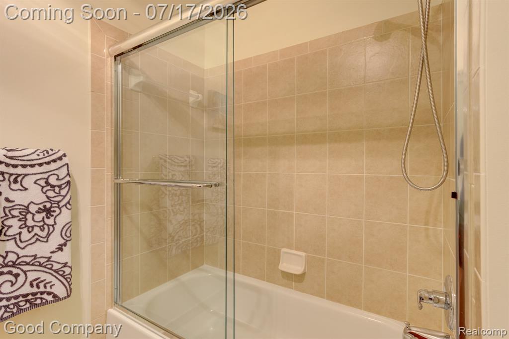 53041 Providence Drive, Utica, MI 48316 — Photo 30