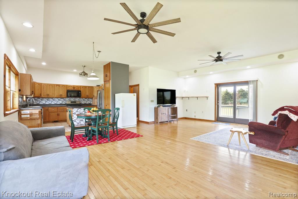 5490 Rupprecht Road, Vassar, MI 48768 — Photo 12
