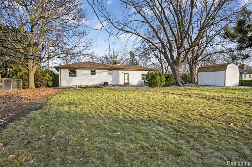 1397 N Seymour Road, Flushing, MI 48433 — Photo 6