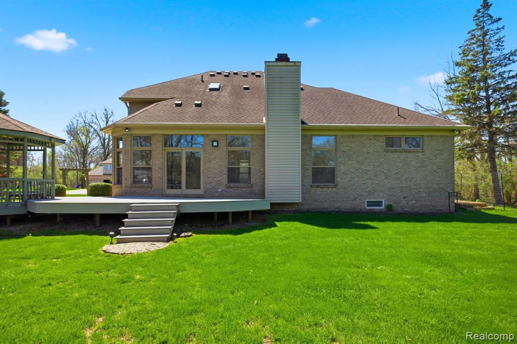8488 Annette Avenue, Grosse Ile, MI 48138 — Photo 53