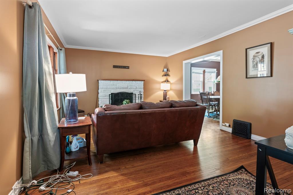 819 N Ball Street, Owosso, MI 48867 — Photo 24