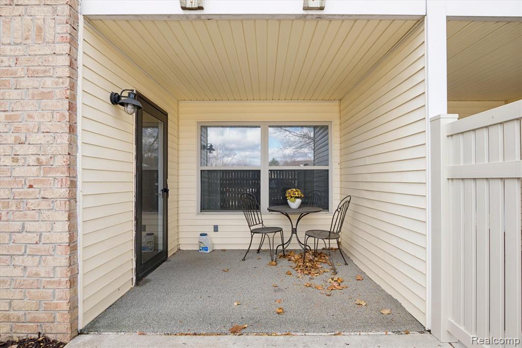 61049 Greenwood Drive, South Lyon, MI 48178 — Photo 6