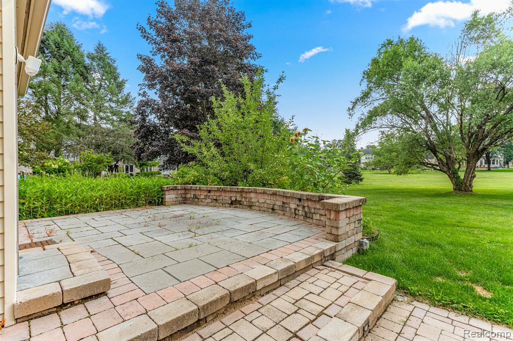 47553 TEN POINT Drive, Canton, MI 48187 — Photo 40