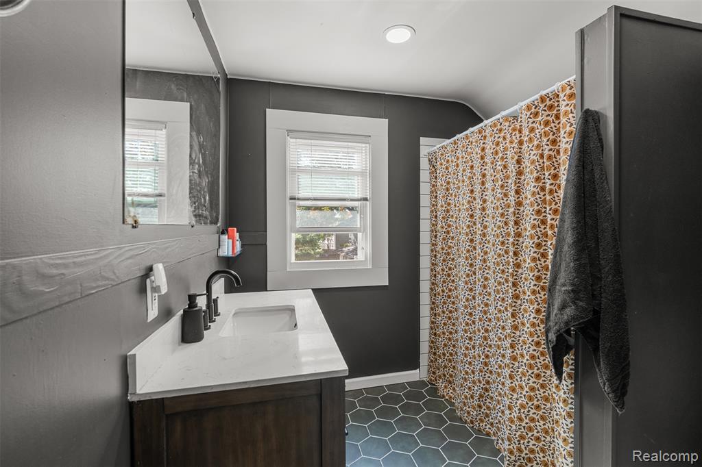 610 E Farnum Avenue, Royal Oak, MI 48067 — Photo 16