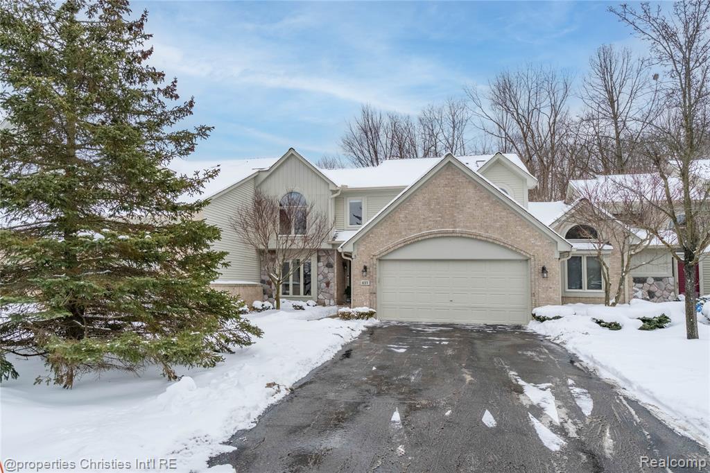 437 Covington Court, 68, Northville, MI 48168 — Photo 2
