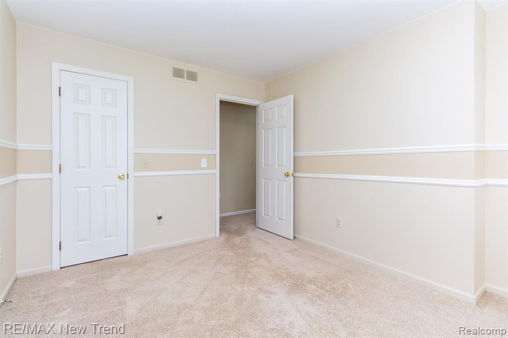 24486 RIVERVIEW Lane, Novi, MI — Photo 22