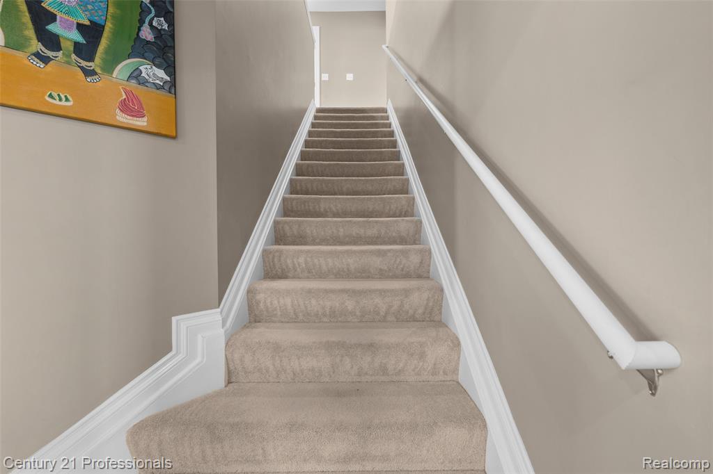 2083 Findley Circle, Lake Orion, MI — Photo 25