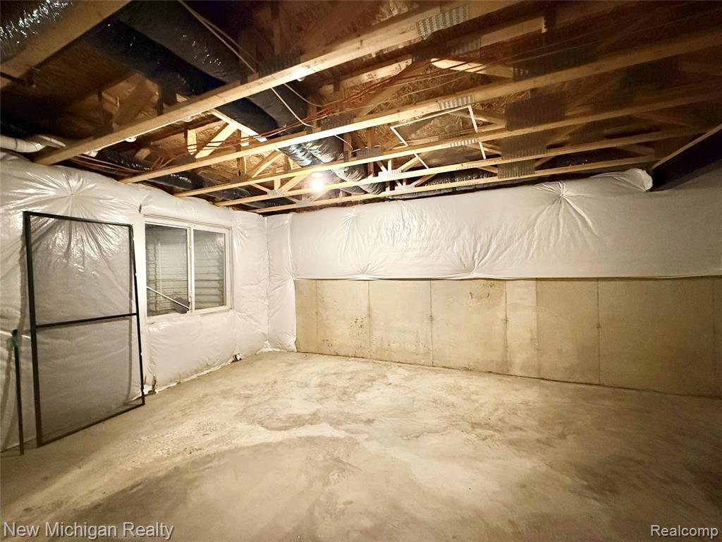 6079 Regency Drive, Burton, MI 48519 — Photo 28