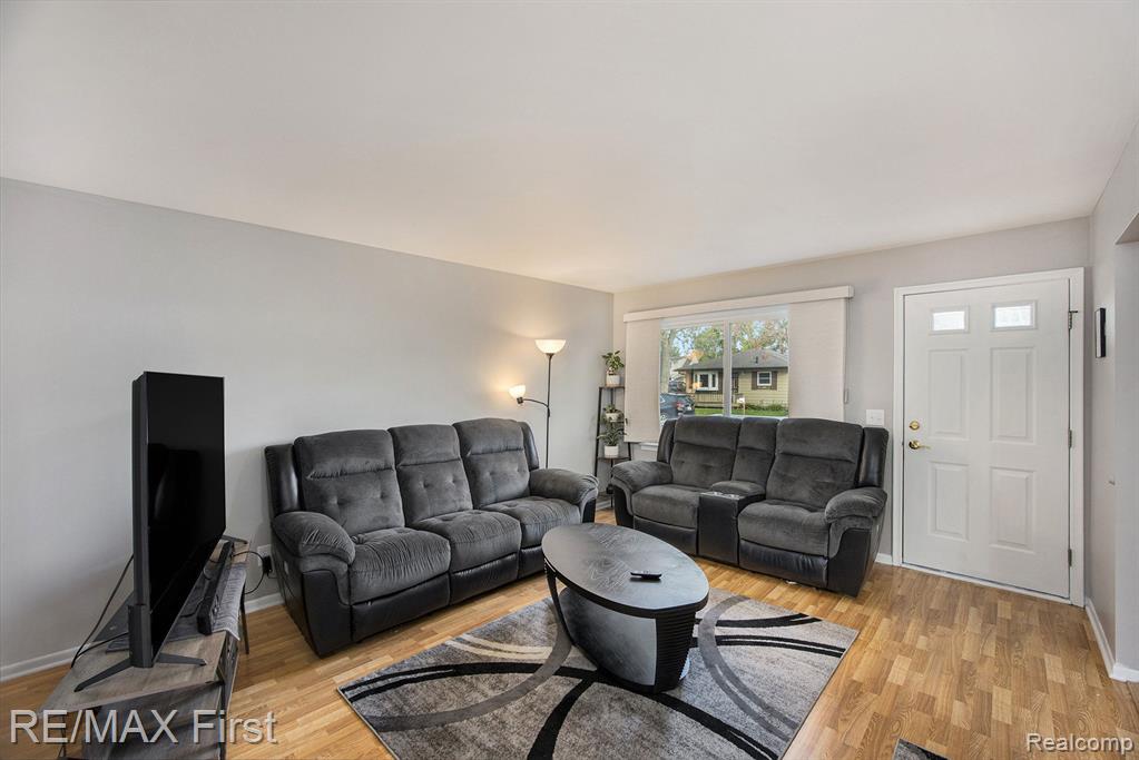 715 LOWELL Street, Marine, MI — Photo 6