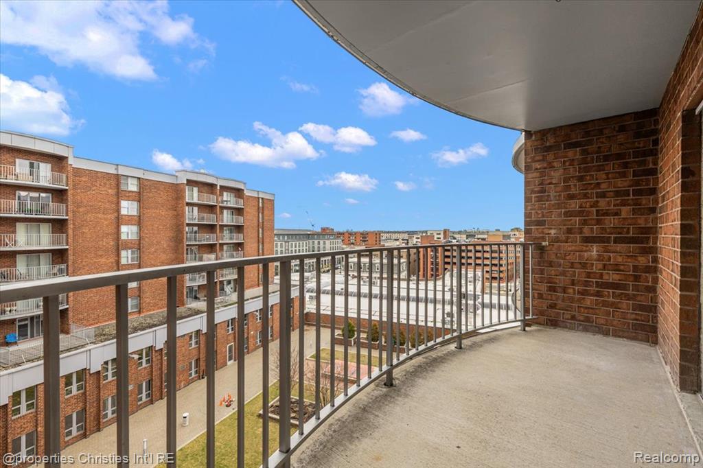 411 S Old Woodward Avenue, 821, Birmingham, MI 48009 — Photo 24