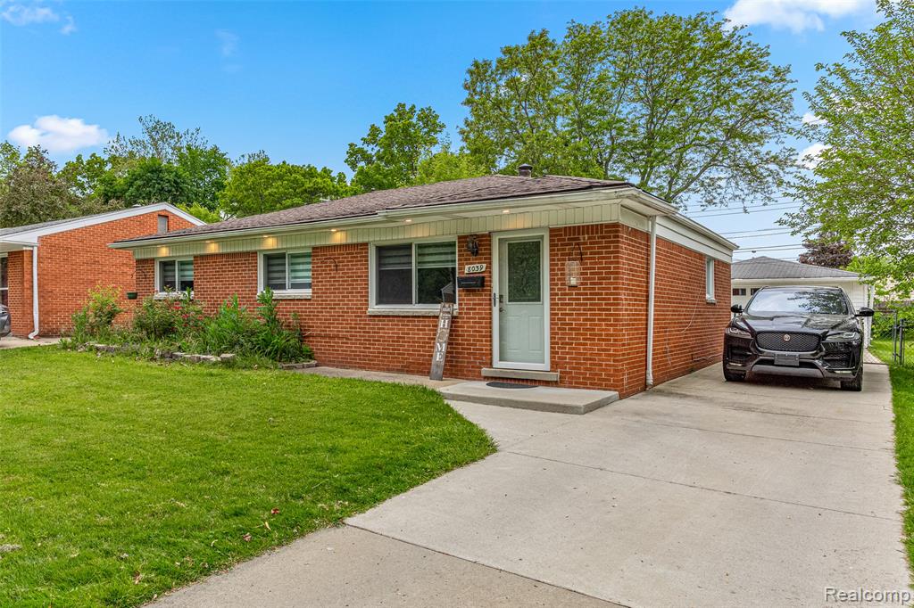 8039 Nightingale Street, Dearborn Heights, MI 48127 — Photo 4