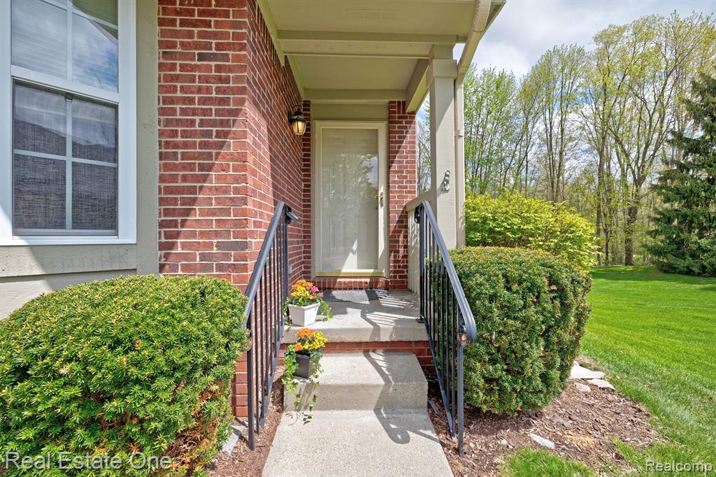 6501 CLUB E, 8, Grand Blanc, MI 48439 — Photo 3
