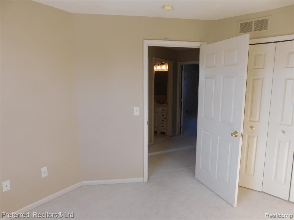 43124 PROVIDENCE Lane, Canton, MI 48188 — Photo 21