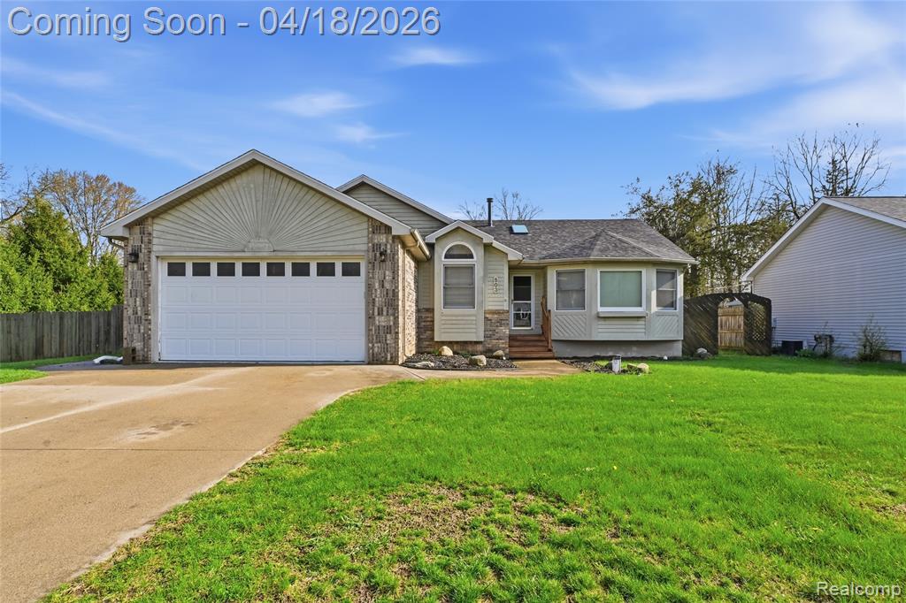 503 W Hamburg Street, Pinckney, MI 48169 — Photo 2