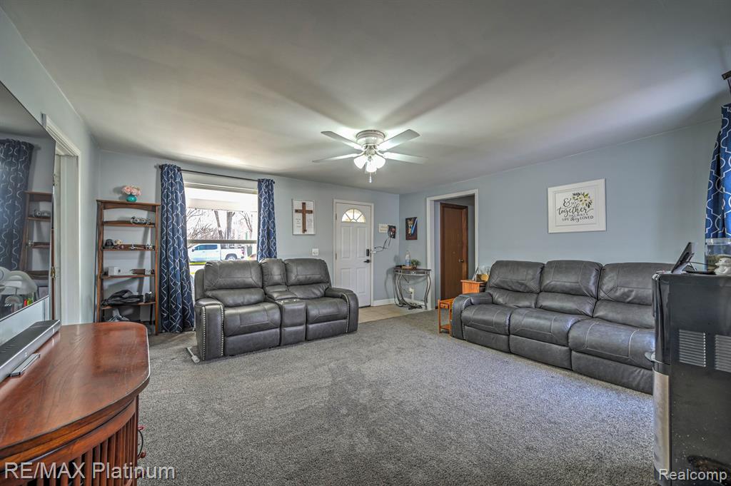 604 S LEROY Street, Fenton, MI 48430 — Photo 8
