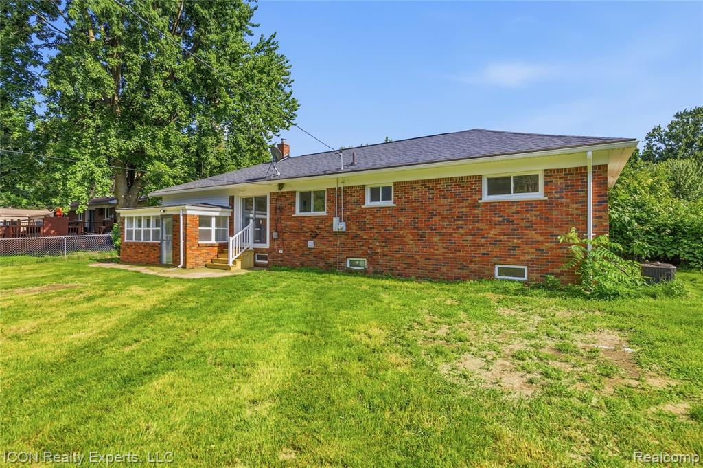 4901 Robert Street, Shelby Twp, MI 48316 — Photo 27