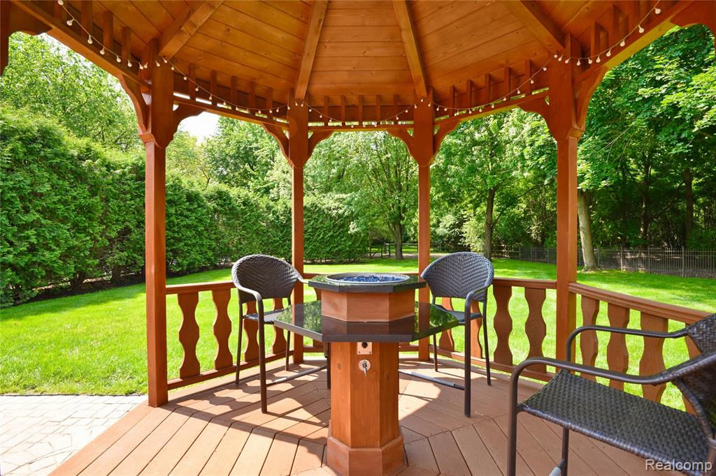 960 Eckford Drive, Troy, MI 48085 — Photo 33